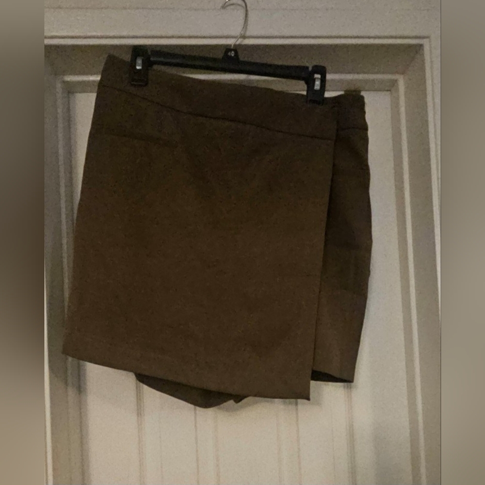 Olive White Birch Skort Size XL